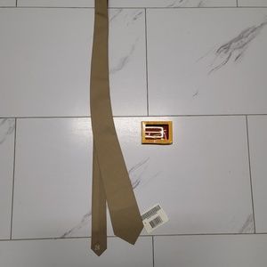NWT - mens USMC tie and belt buckle bundle